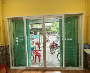 cua-nhom-kinh-bao-nhieu-1m2