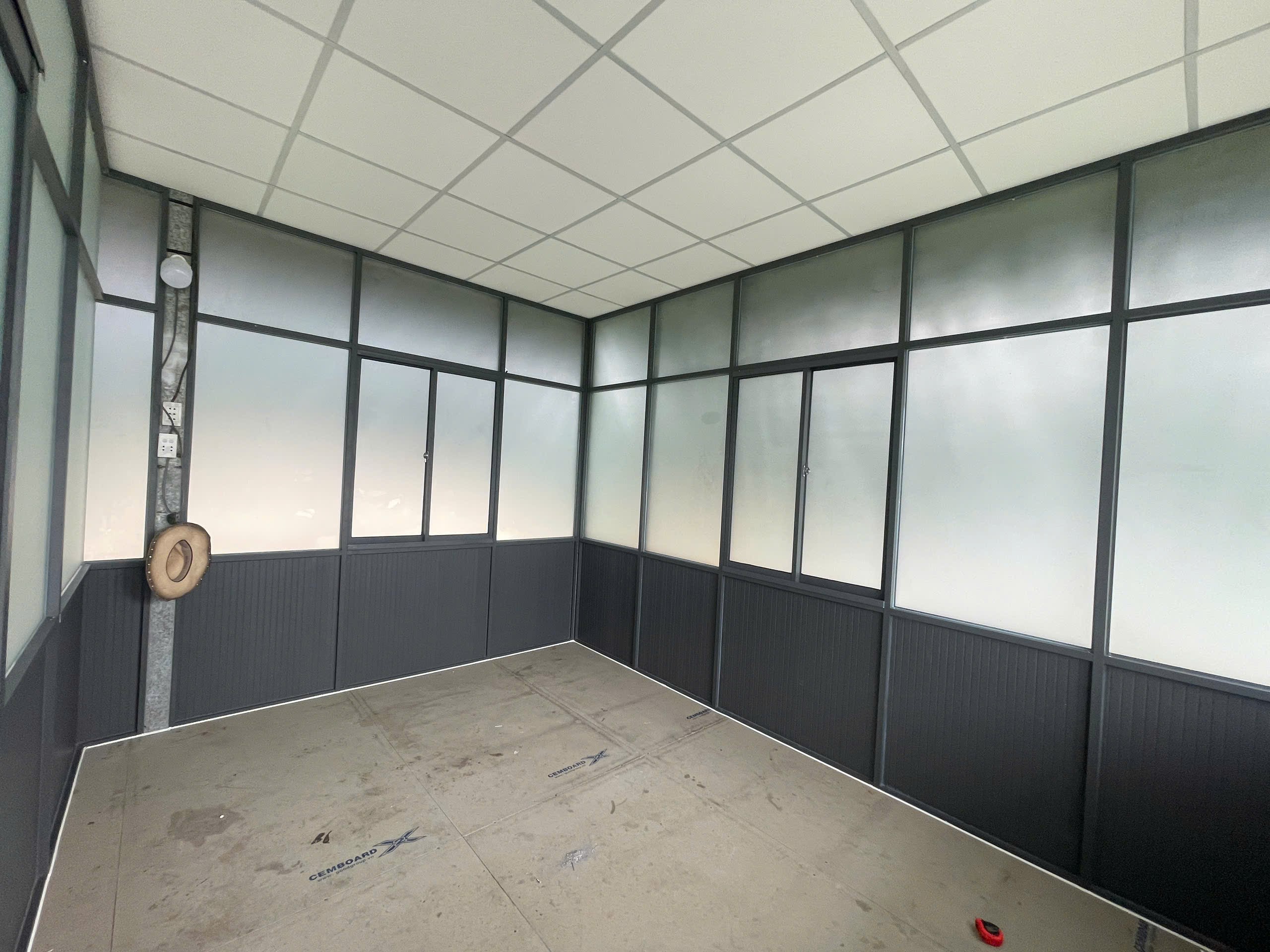 VÁCH NHÔM NGĂN PHÒNG NGỦ vach-nhom-ngan-phong-ngu